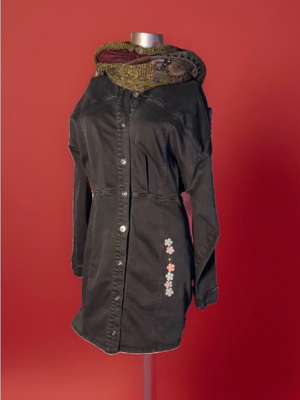 Free people Black Button-Front Women's Jacket/Dress with Floral Embroidery sz 10